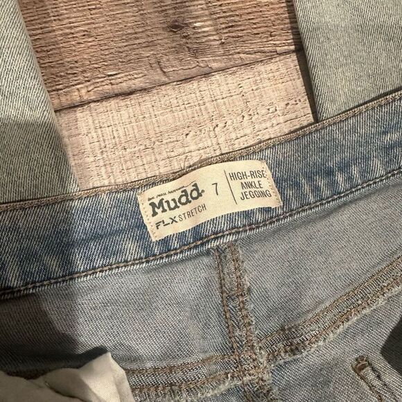 Mudd High Rise Distressed Hem Ankle Jegging | 7 - Picture 6 of 7